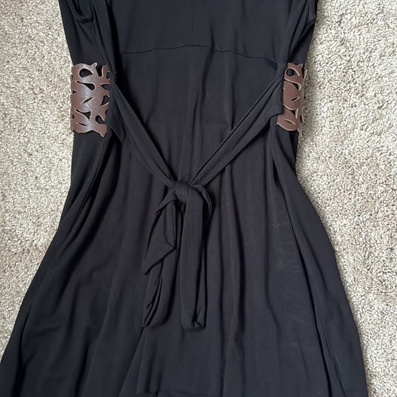 💖 3/$15 Guess Belted Black Top - Picture 5 of 10